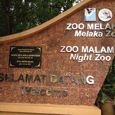 Homestay De Mitc Melaka Kültér fotó